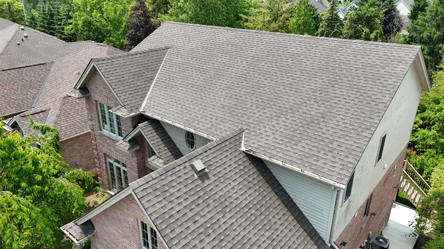 Limited ground-level roof view